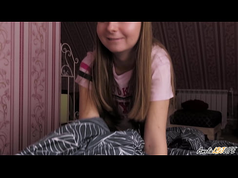 ❤️ Blondie duboko siše svog BFF-a i dobiva spermu u usta Porno fb u pornografiji hr.pornokey.ru ☑